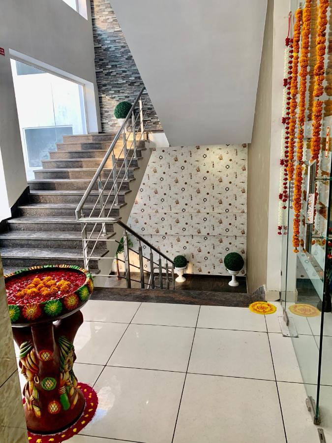 Amora Rooms Dwarka 新德里 外观 照片