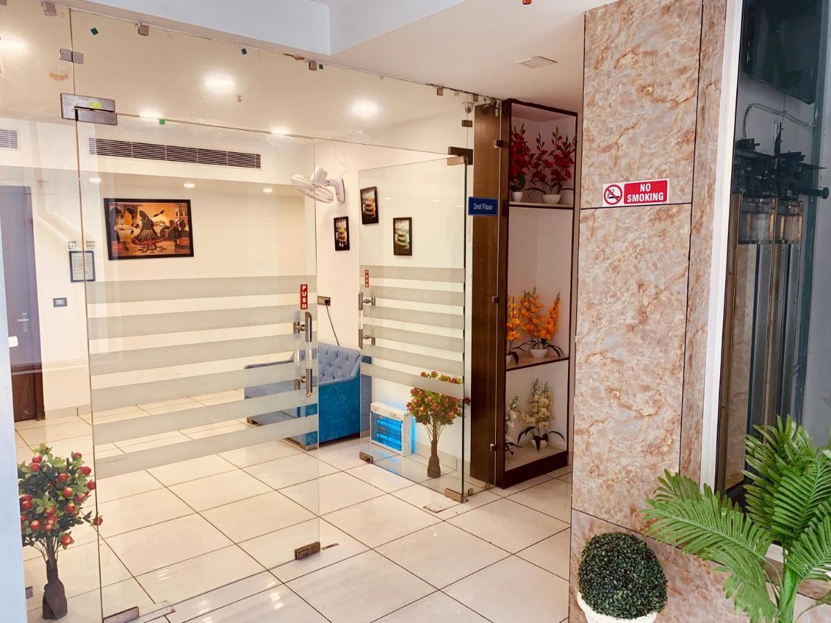 Amora Rooms Dwarka 新德里 外观 照片