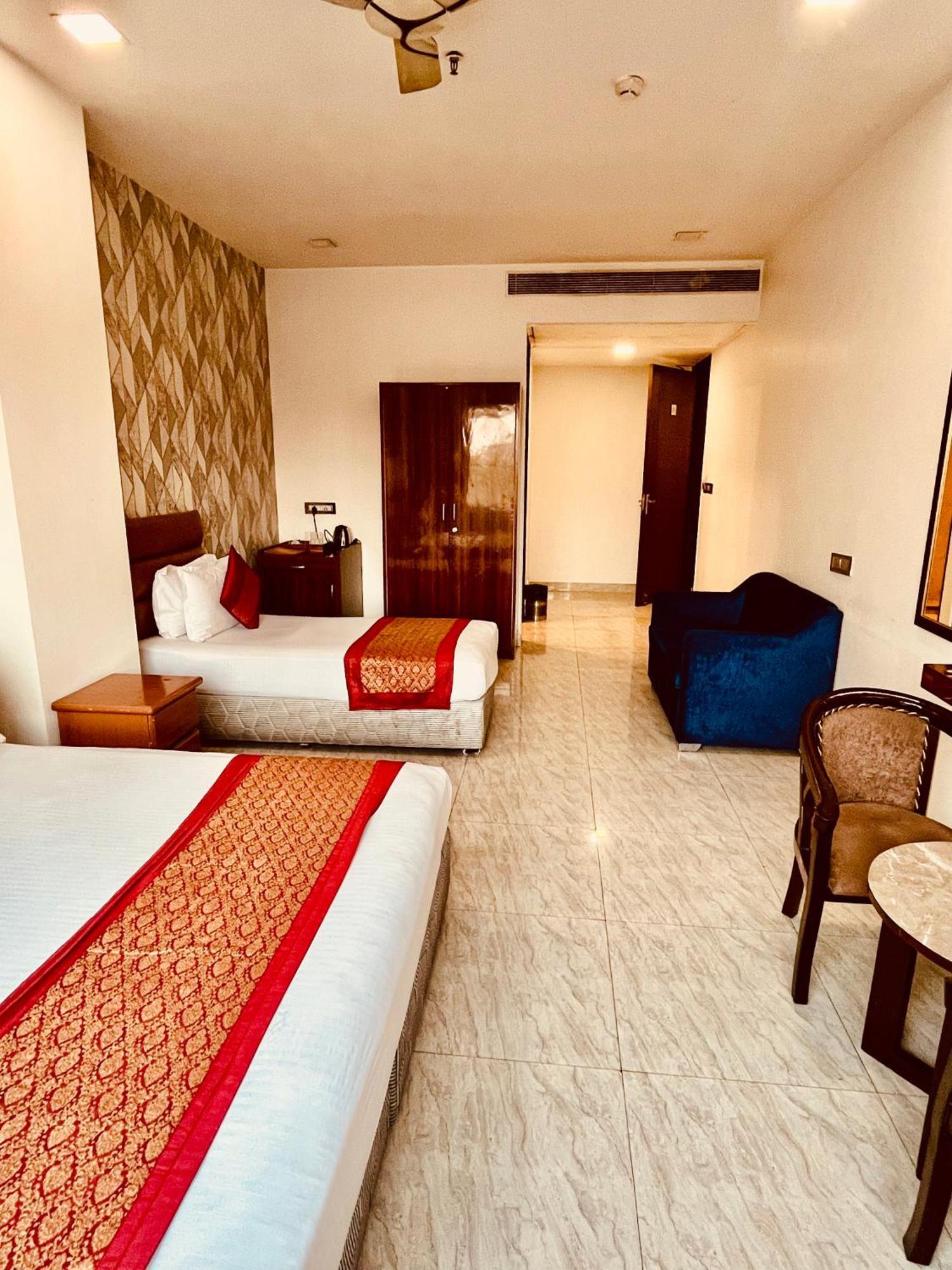 Amora Rooms Dwarka 新德里 外观 照片
