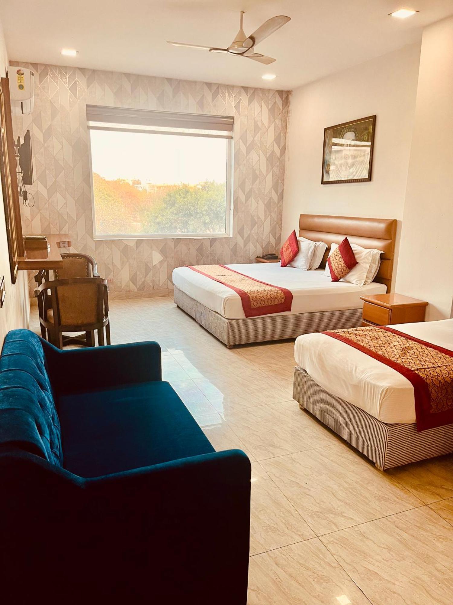 Amora Rooms Dwarka 新德里 外观 照片