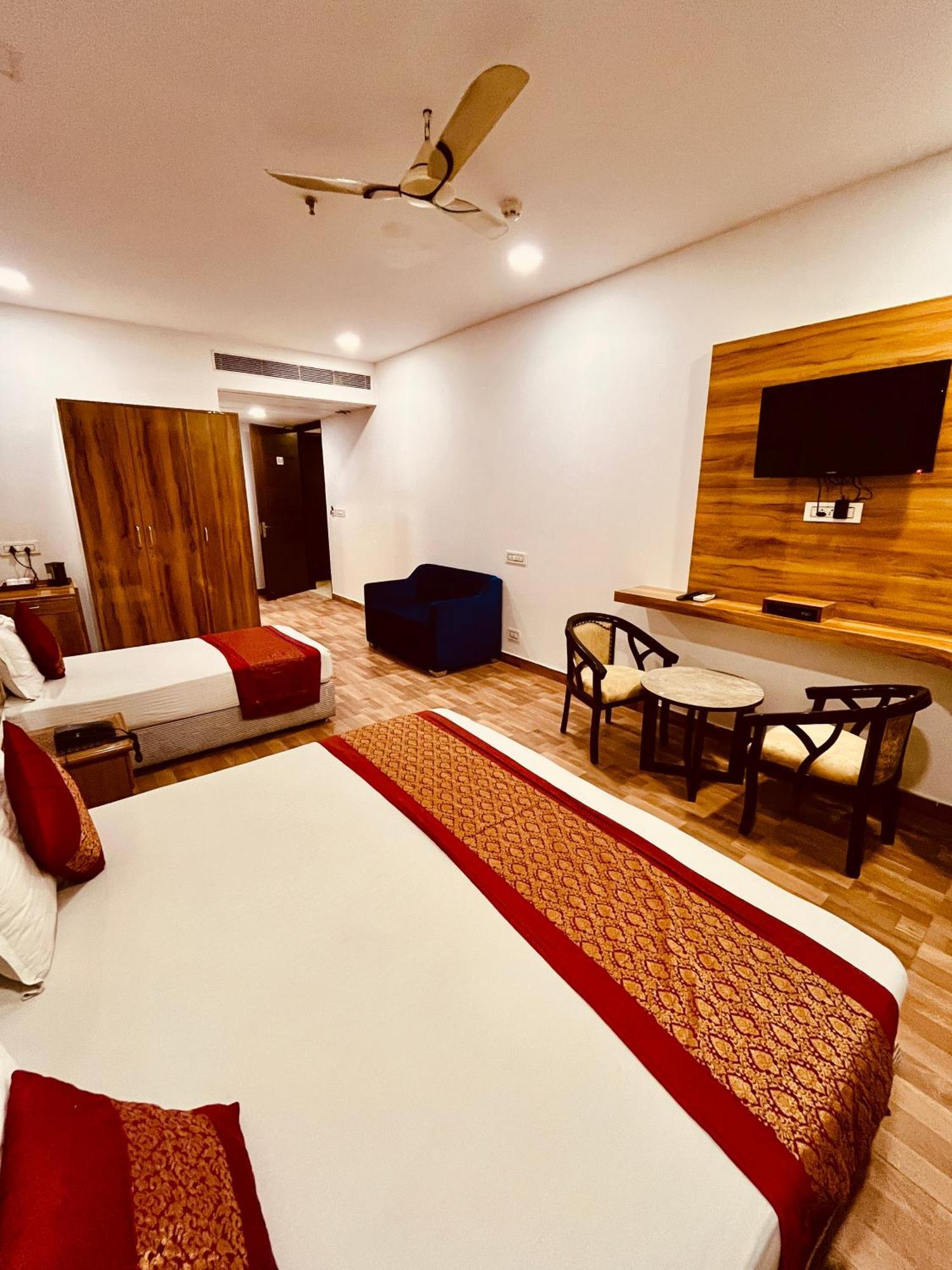 Amora Rooms Dwarka 新德里 外观 照片