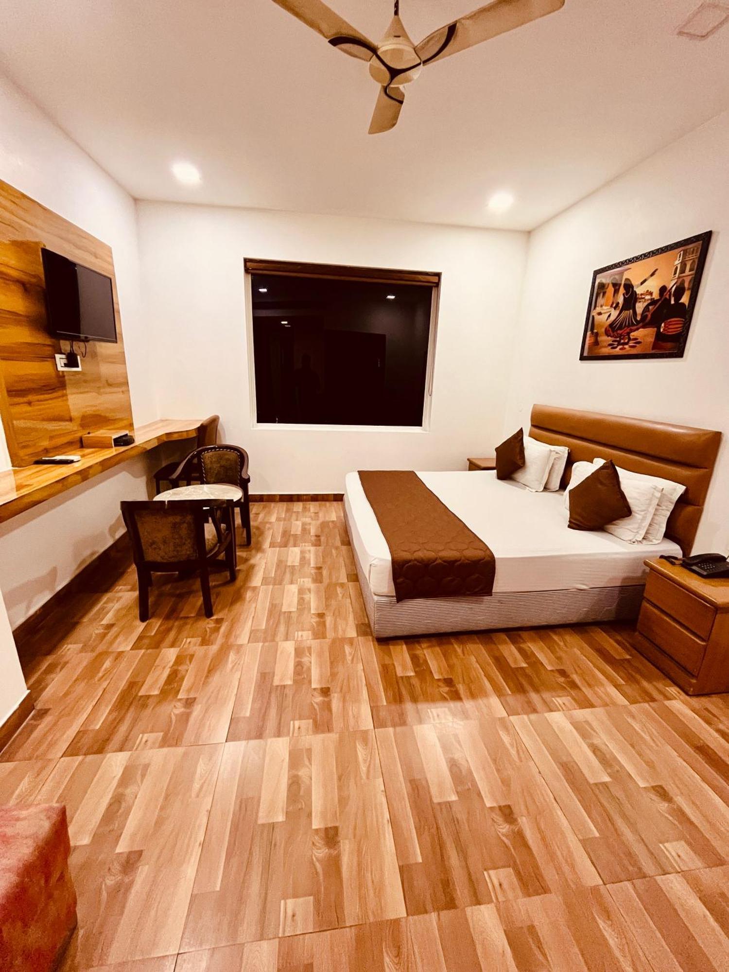Amora Rooms Dwarka 新德里 外观 照片