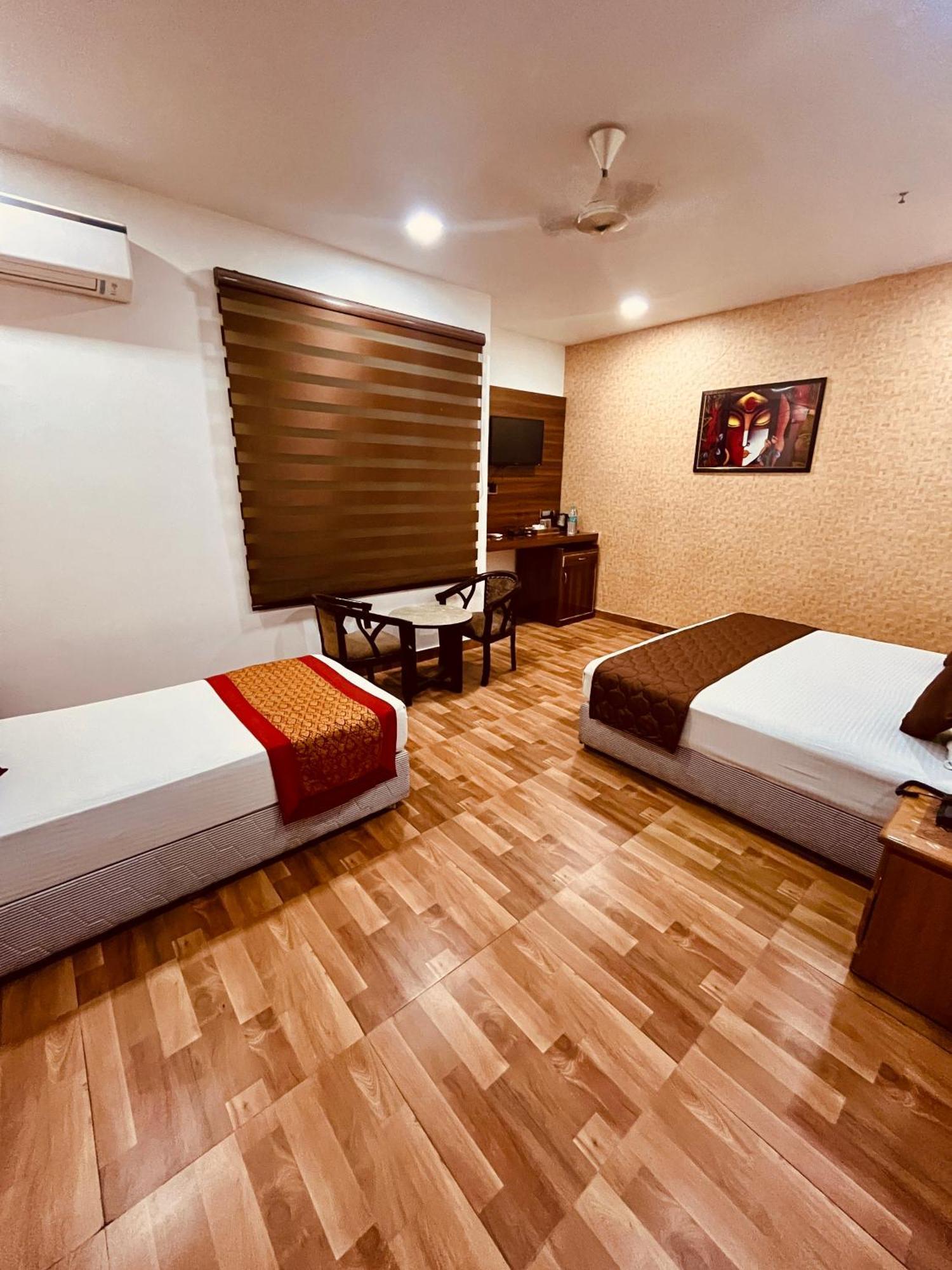 Amora Rooms Dwarka 新德里 外观 照片